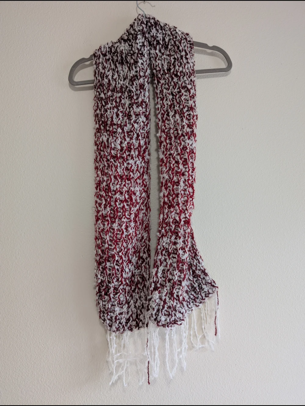 Elegant Knit Scarf in Red and White